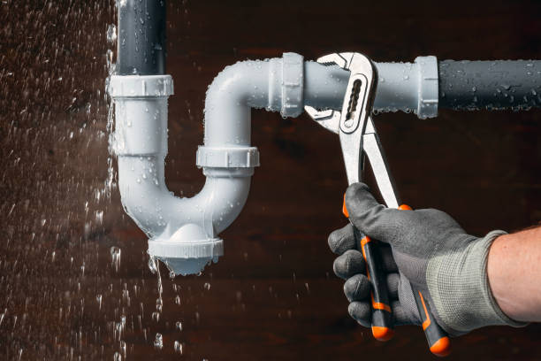 Professional Leak Detection technician working in Warrenton, VA